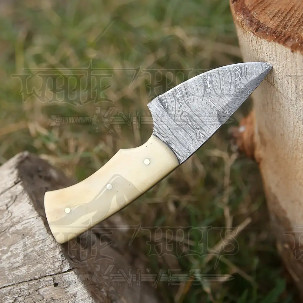 Handmade Damascus Steel Skinner Knife - Camel Bone Handle - 5.5" Full Tang Damascus Knife