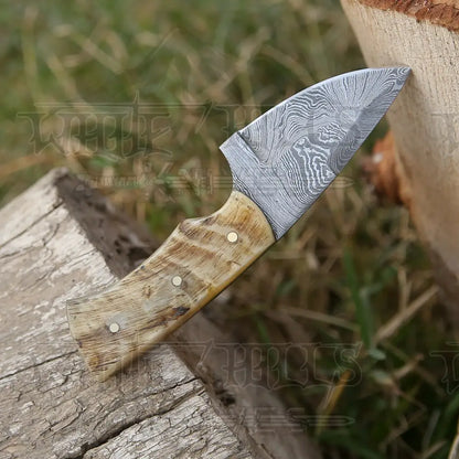 Handmade Damascus Steel Skinner Knife - Ram Horn Handle - 5.5" Full Tang Damascus Knife