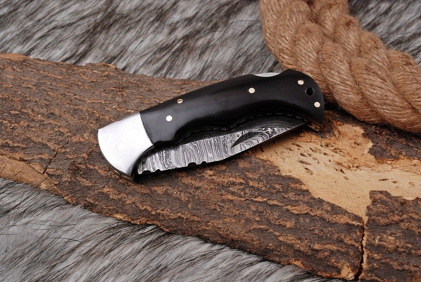 Customs Hand Made Forged Damascus Steel Folding Knife Steel Bolster Bull Horn Handle WH 2841